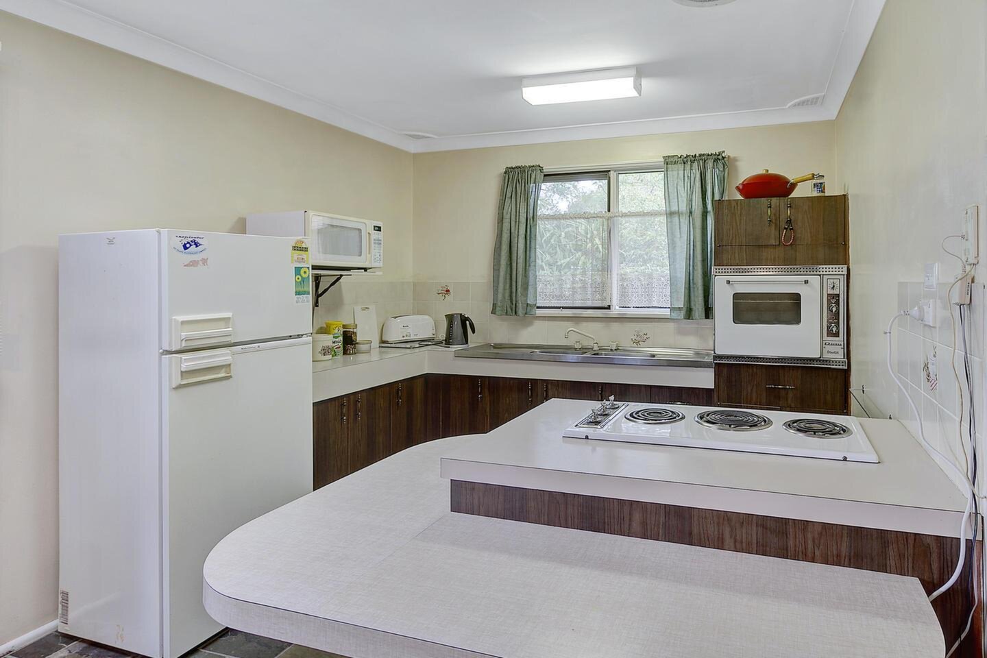 99 Merindah Road, Baulkham Hills Sold by ResponseRE Walsh Sullivan Northmead - image 1