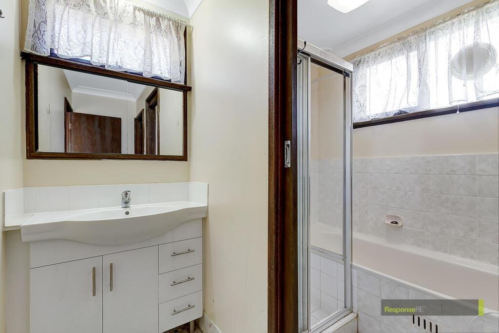 40 Hambledon Avenue, Baulkham Hills Sold by ResponseRE Walsh Sullivan Northmead - image 1