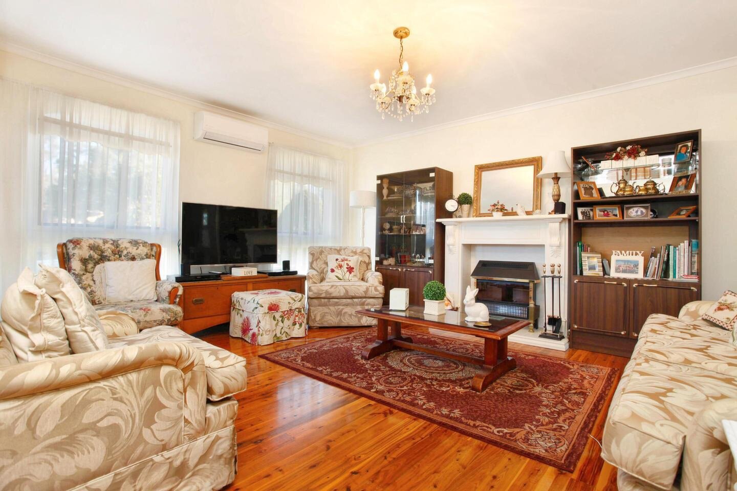 19 Timaru Grove, South Penrith Sold by Response Real Estate Penrith - image 1