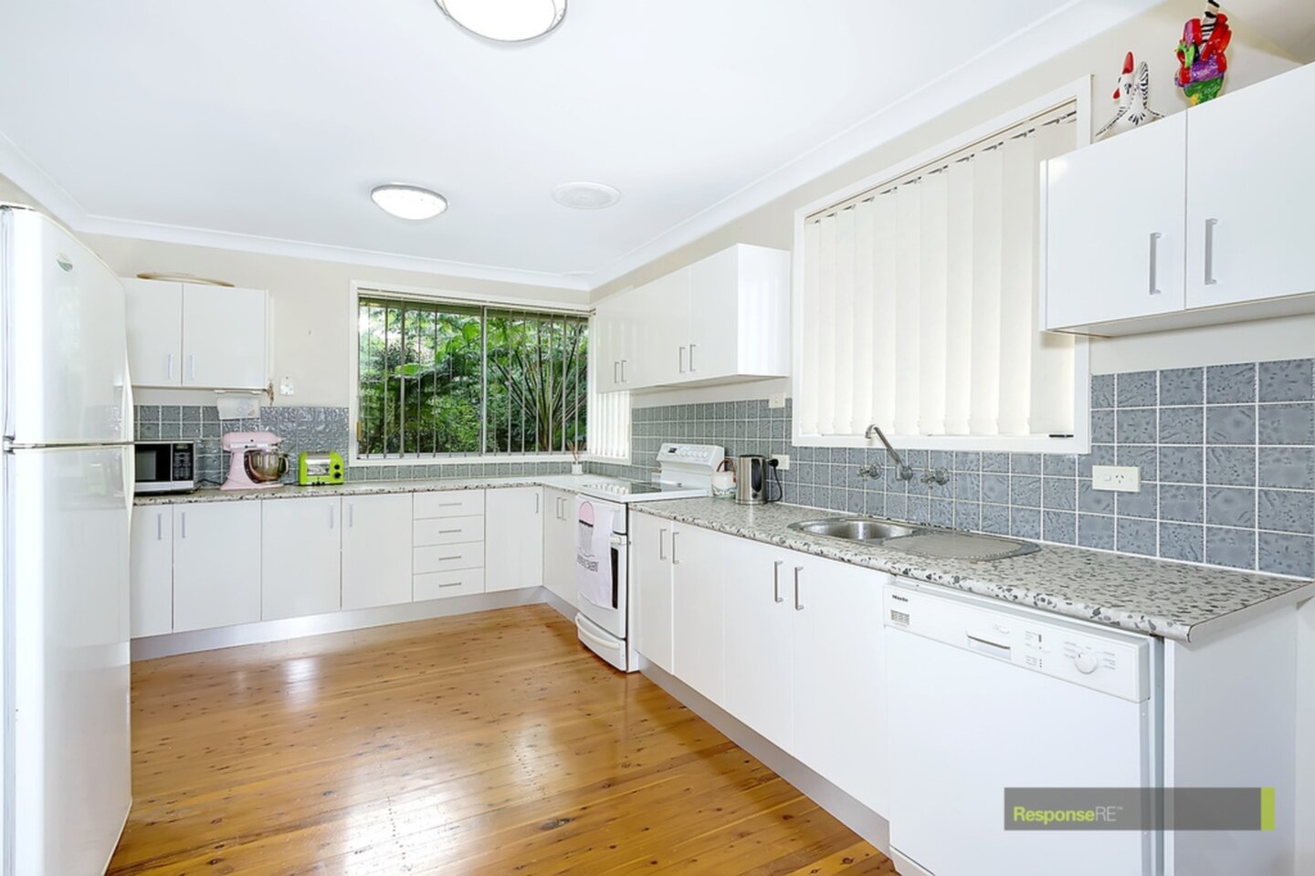 26 Dodson Crescent, Winston Hills Sold by ResponseRE Walsh Sullivan Baulkham Hills - image 1