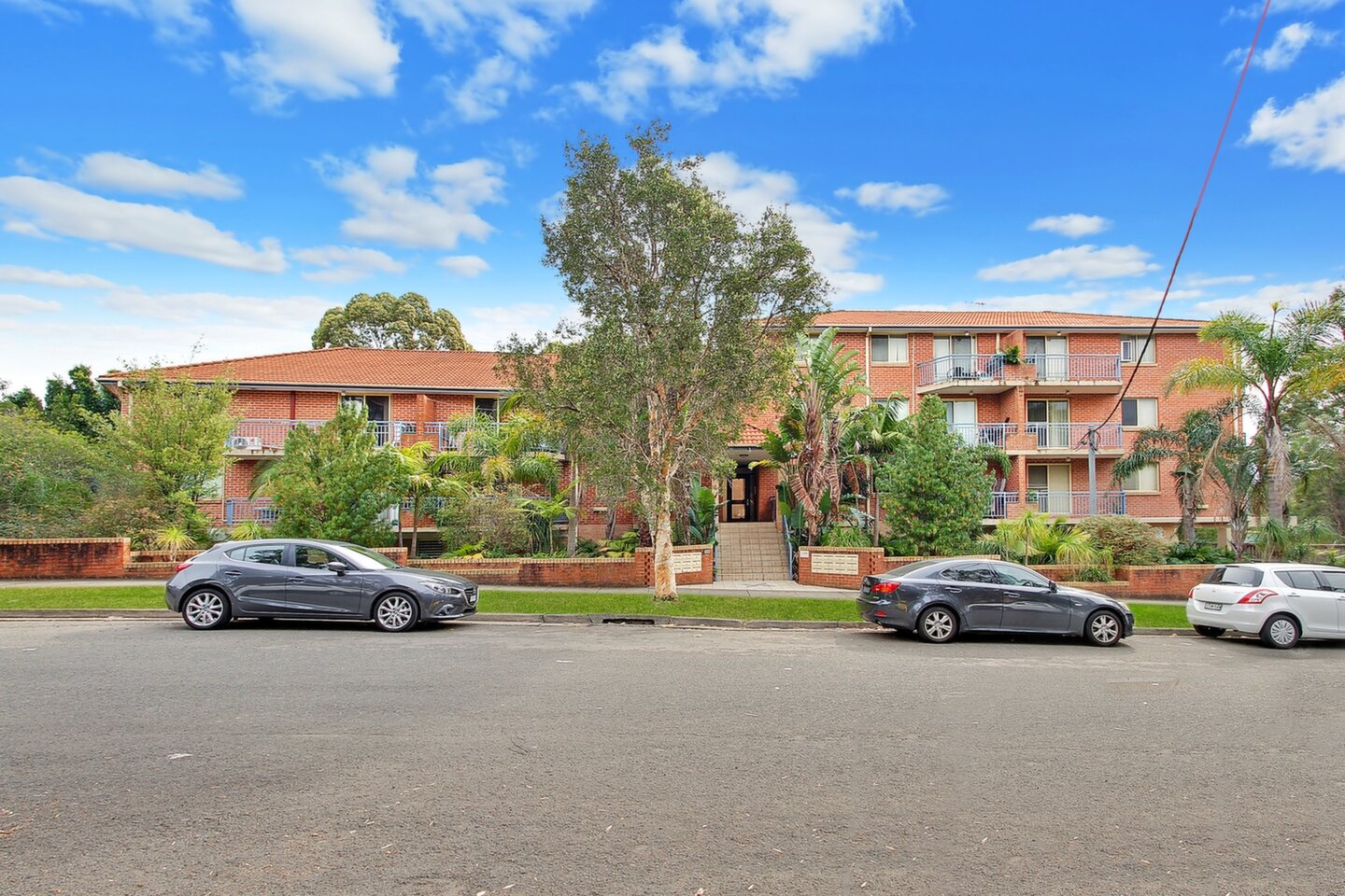 17/5-9 Marlene Crescent, Greenacre Sold by ResponseRE Walsh Sullivan Baulkham Hills - image 1
