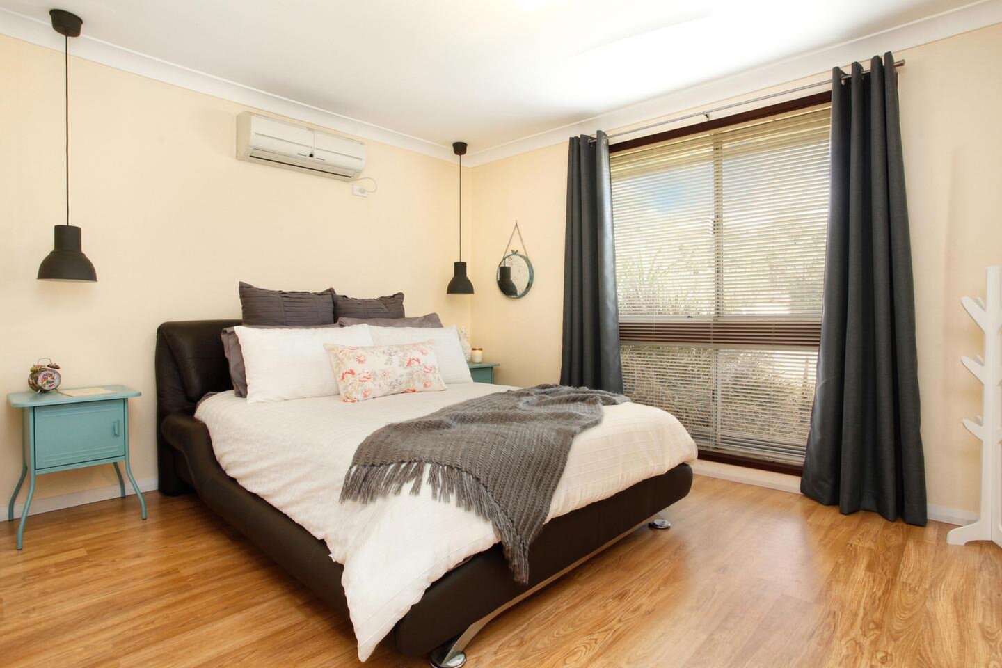 21 Gadara Drive, South Penrith Sold by Response Real Estate Penrith - image 1