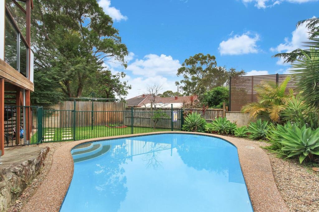47 Rebecca Parade, Winston Hills Sold by ResponseRE Walsh Sullivan Northmead - image 1