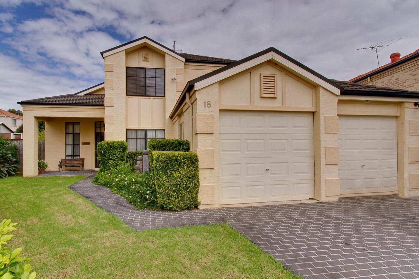 18 Active Place, Beaumont Hills Sold by ResponseRE - image 1
