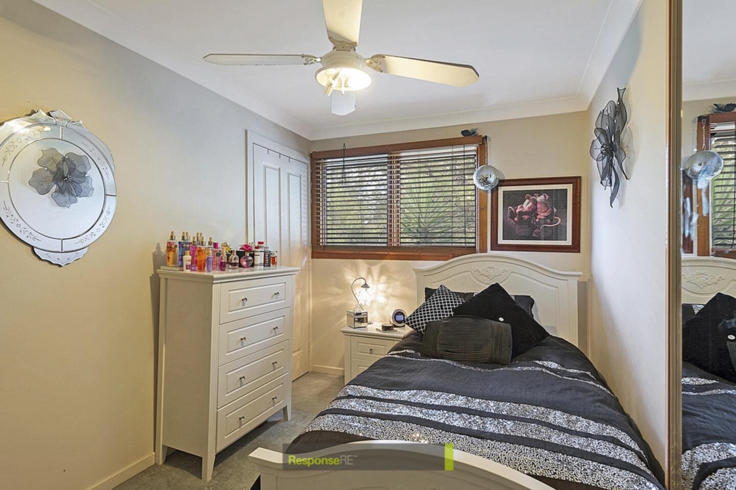 2 Livingstone Avenue, Baulkham Hills Sold by ResponseRE Walsh Sullivan Northmead - image 1