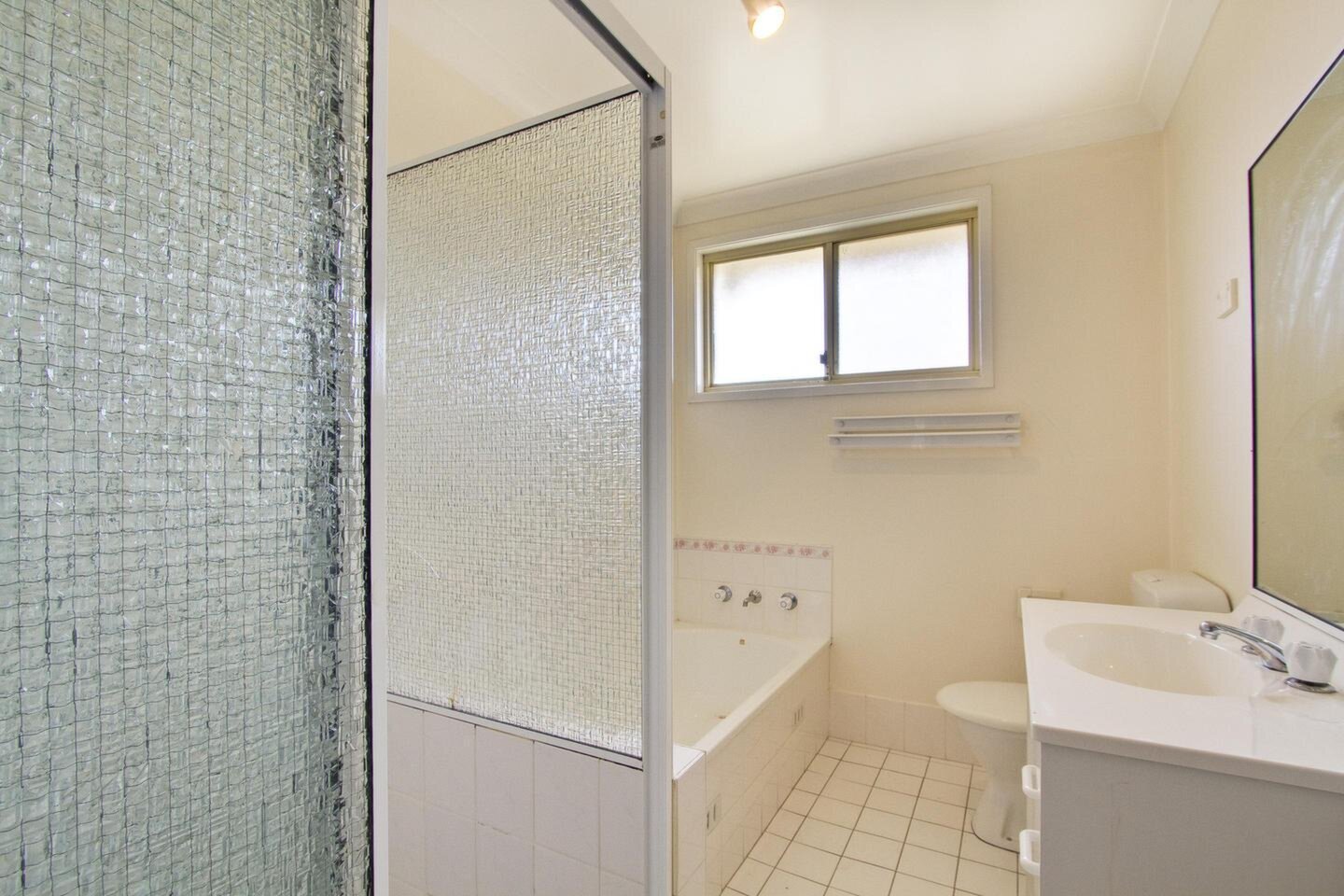 17B Ealing Place, Quakers Hill Sold by ResponseRE - image 1