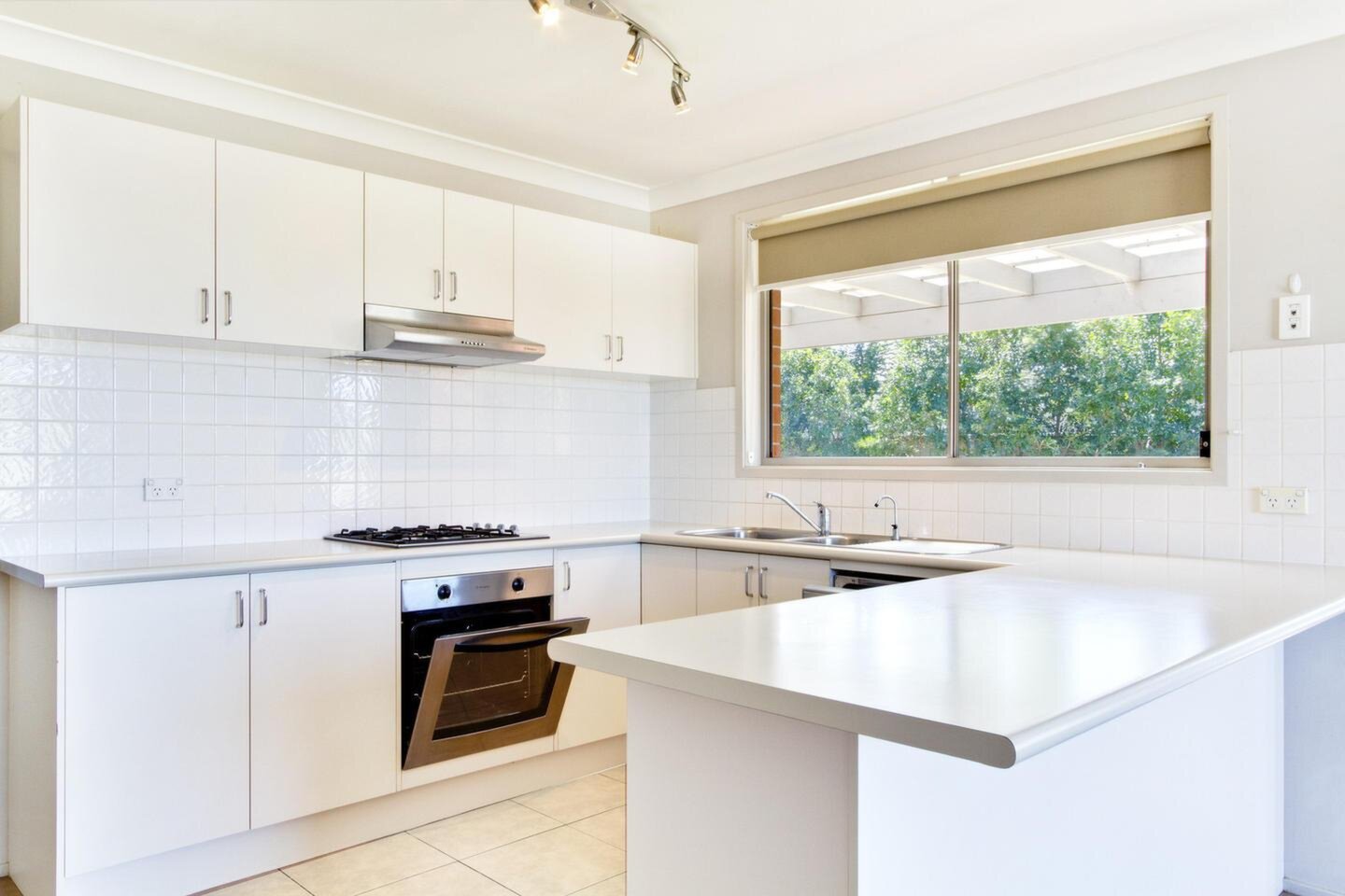 16 Corkwood Place, Acacia Gardens Sold by ResponseRE - image 1