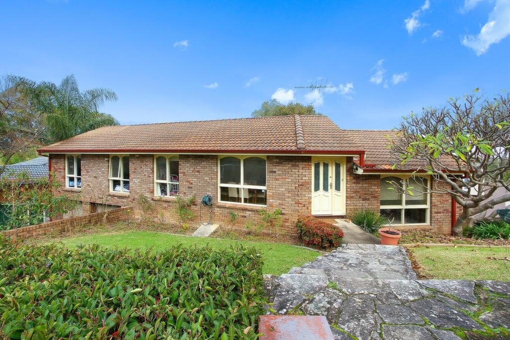 23 Cromarty Crescent, Winston Hills Sold by ResponseRE Walsh Sullivan Baulkham Hills - image 1