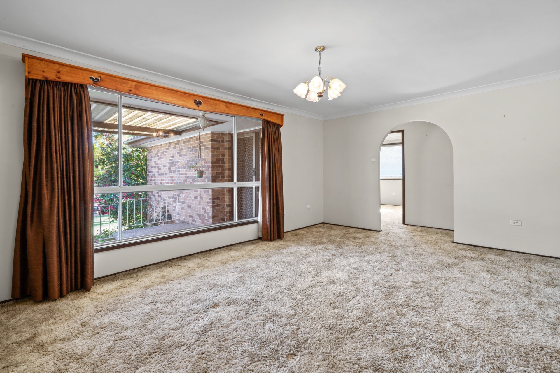41 Chalet Road, Kellyville Sold by ResponseRE - image 1