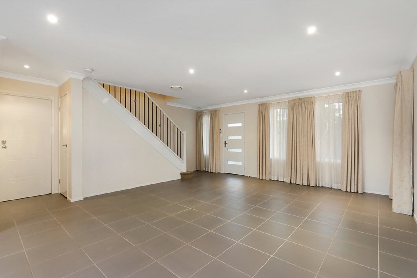 2/73 Crown Street, Riverstone Sold by ResponseRE - image 1