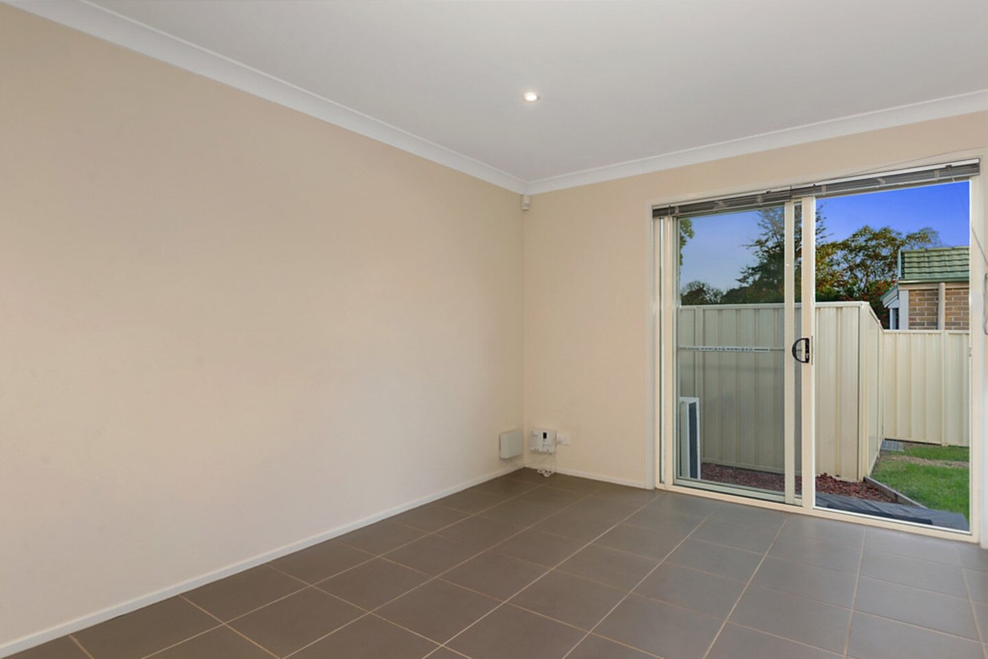 2/73 Crown Street, Riverstone Sold by ResponseRE - image 1