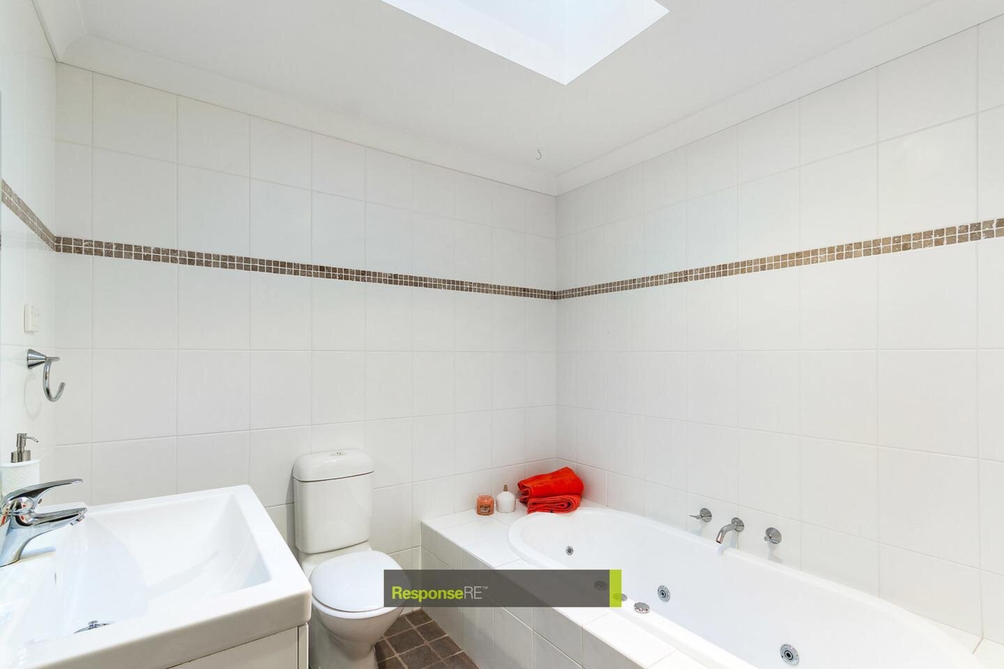 18 Manor Place, Baulkham Hills Leased by ResponseRE - image 1