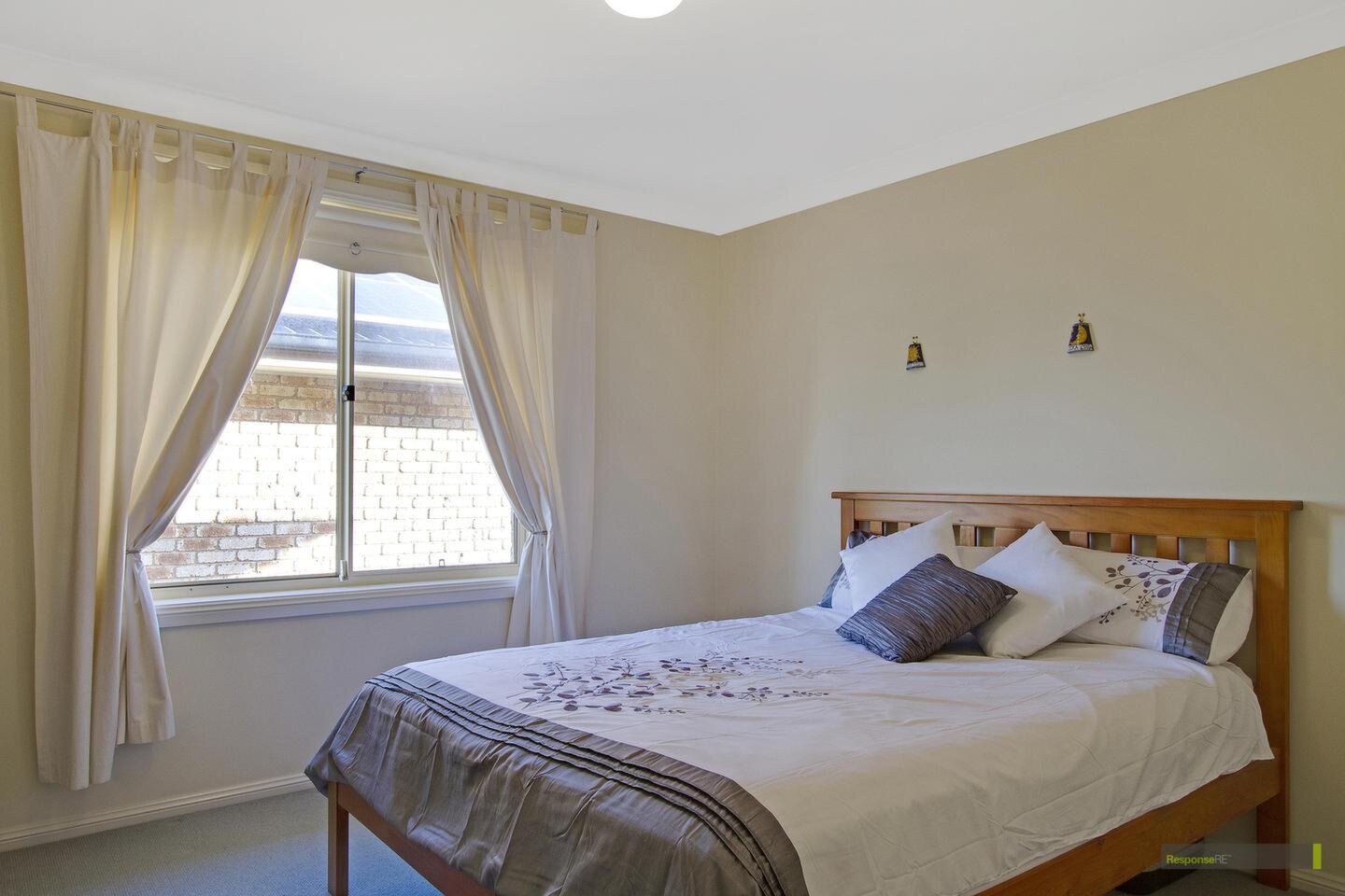 8 Harcourt Grove, Glenwood Sold by ResponseRE - image 1