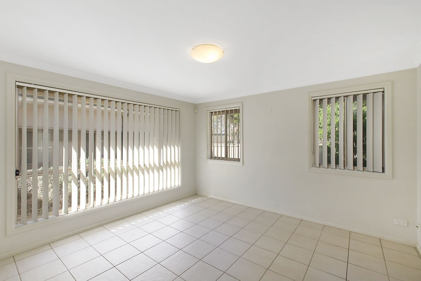 10/98-102 Victoria Street, Werrington Sold by ResponseRE - image 1