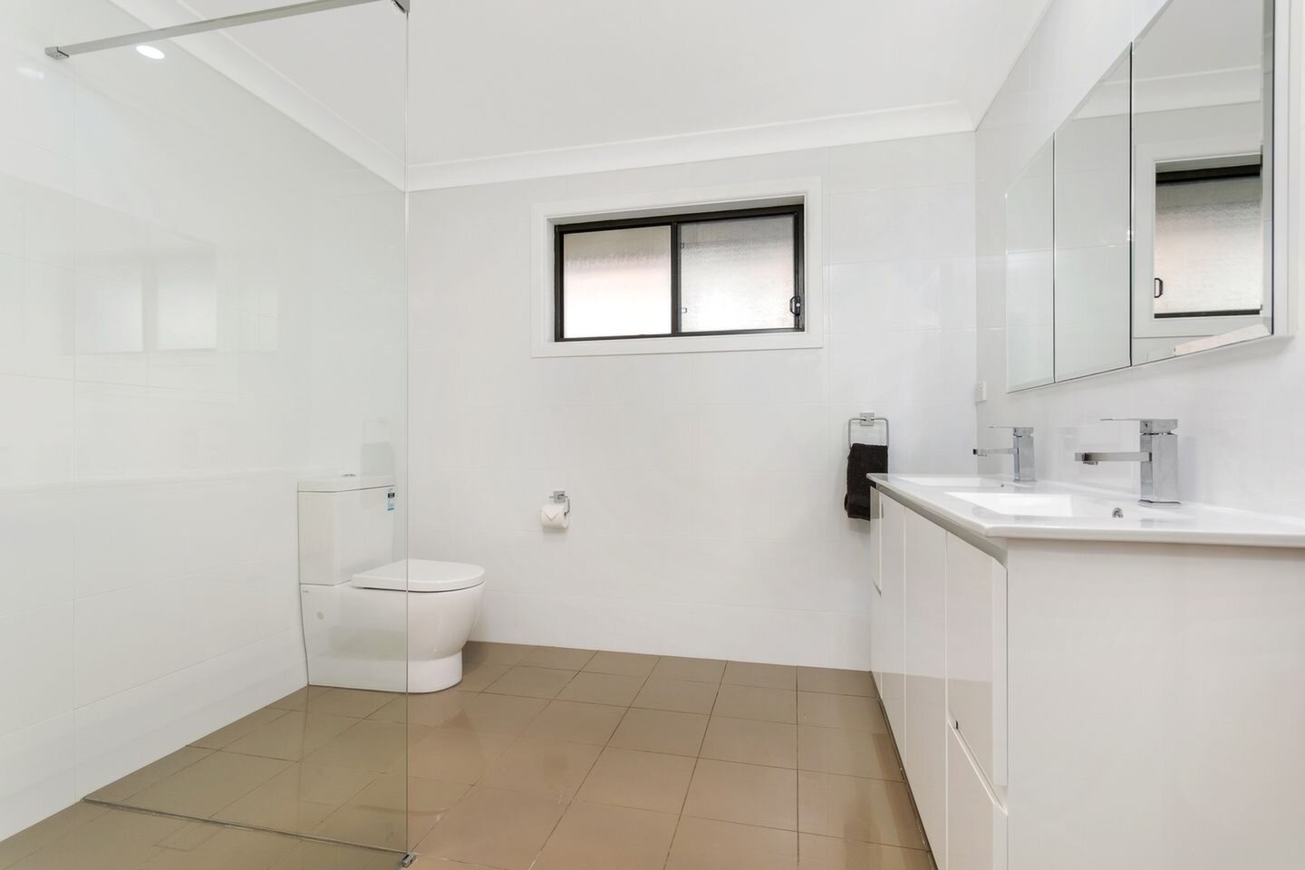 17 Kinarra Avenue, Kellyville Sold by ResponseRE - image 1