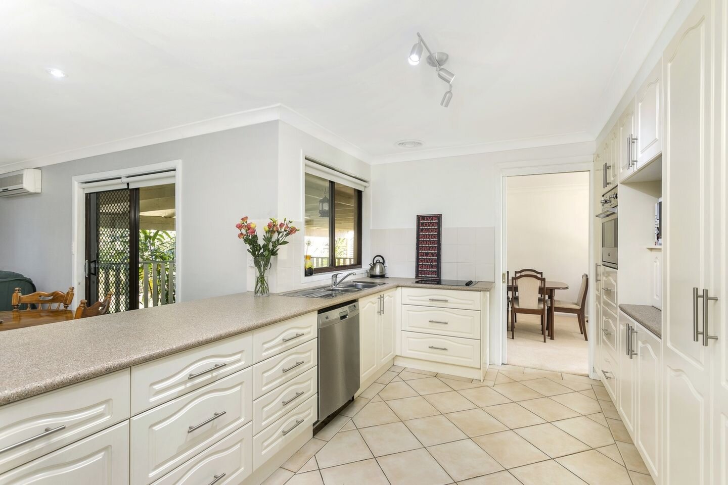 17 Kinarra Avenue, Kellyville Sold by ResponseRE - image 1