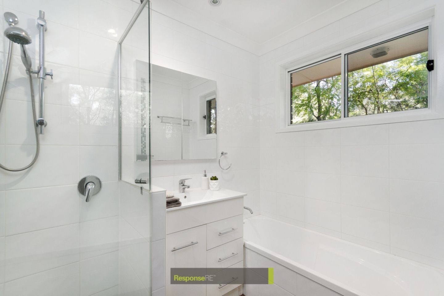 3 Caloola Place, Baulkham Hills Sold by ResponseRE Walsh Sullivan Northmead - image 1