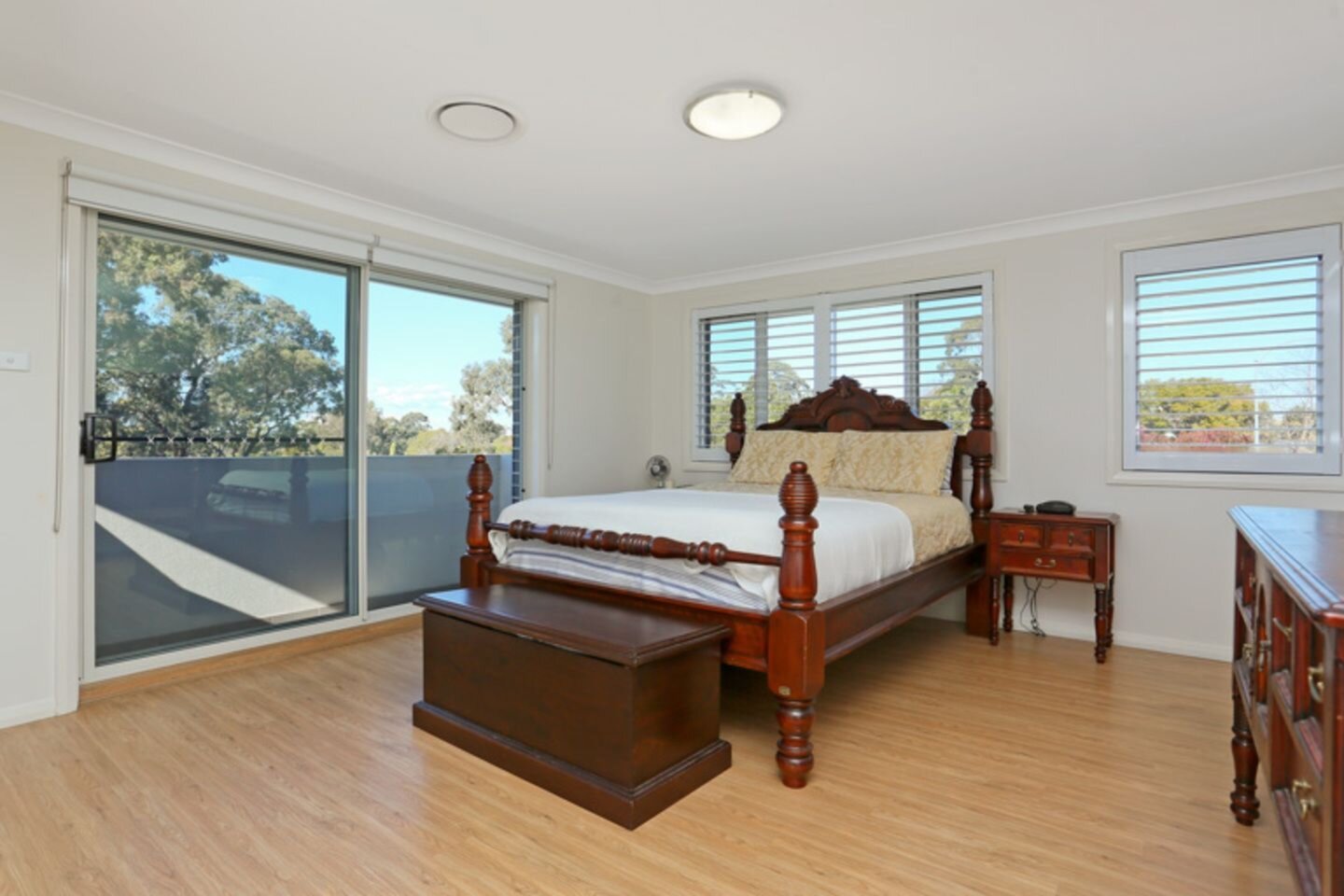 1A Buchan Place, Kings Langley Sold by ResponseRE Walsh Sullivan Northmead - image 1