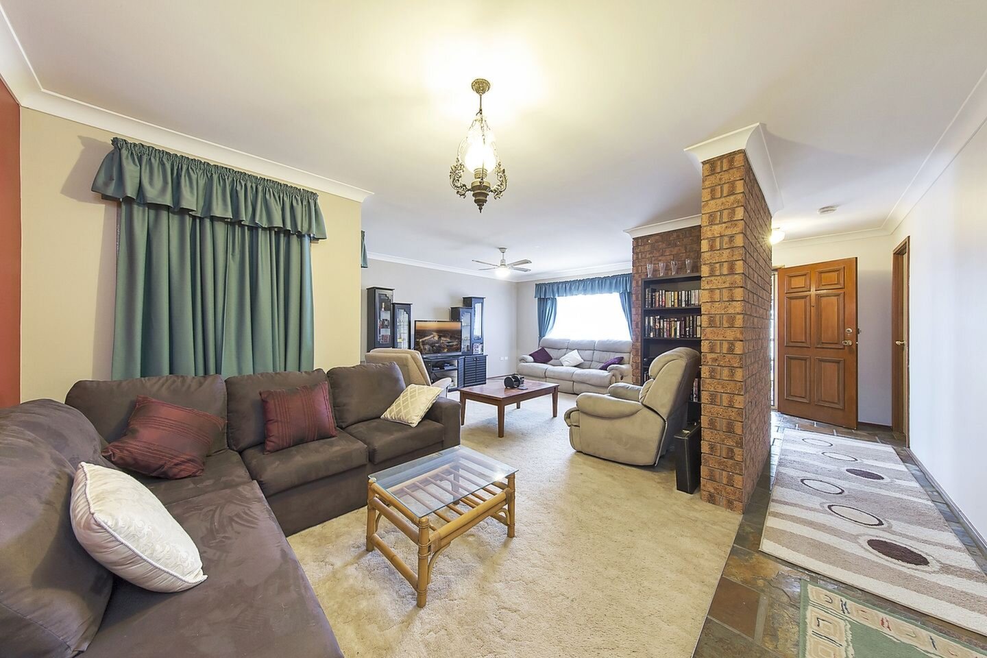 16 Mundowie Place, Claremont Meadows Sold by ResponseRE - image 1