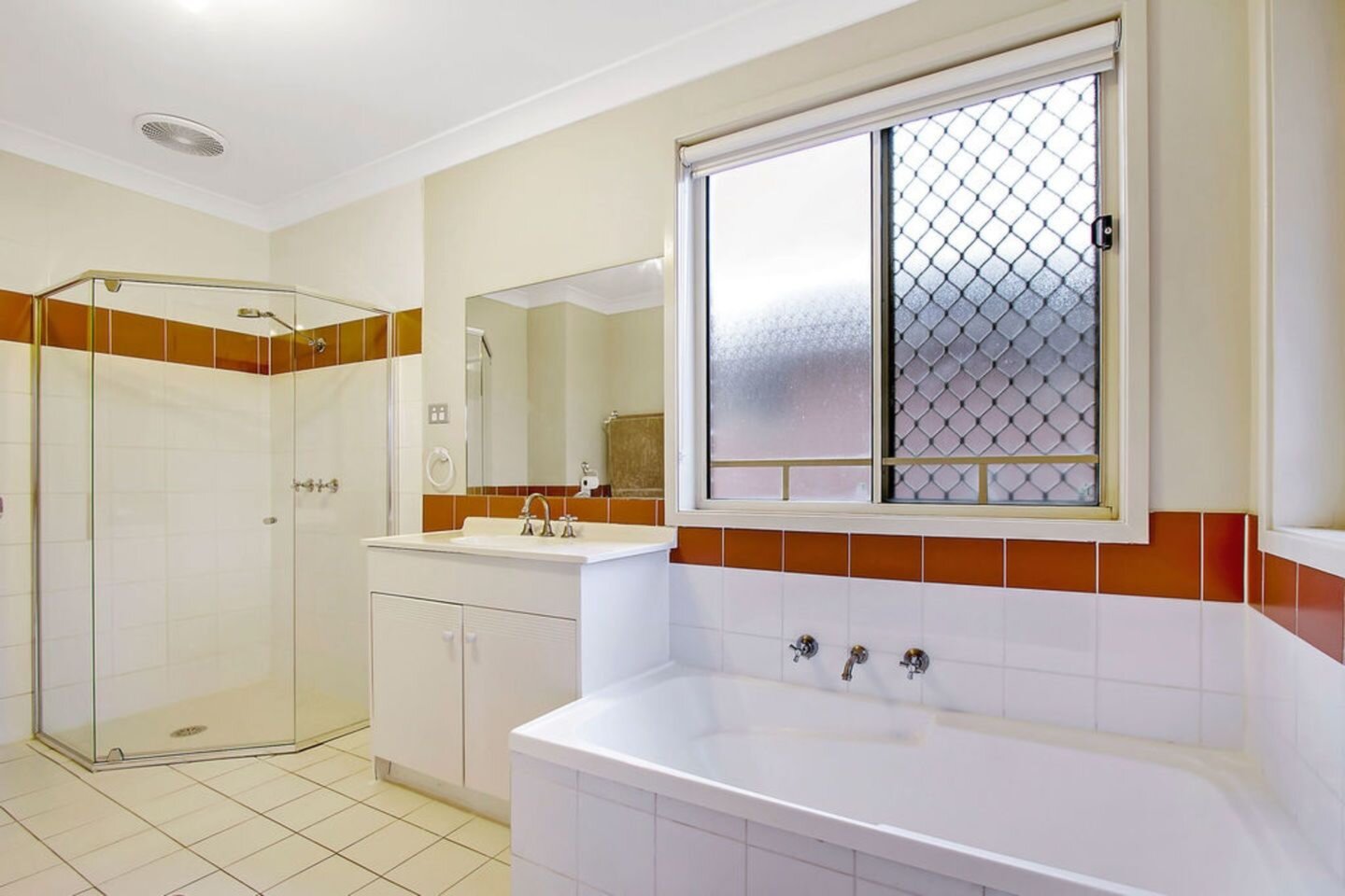 15B Burnham Avenue, Glenwood Sold by ResponseRE - image 1