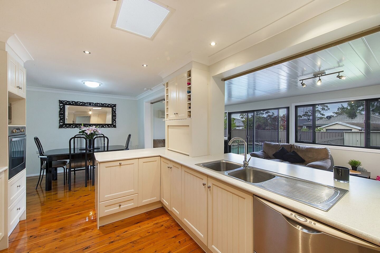 13 Gadara Drive, South Penrith Sold by Response Real Estate Penrith - image 1
