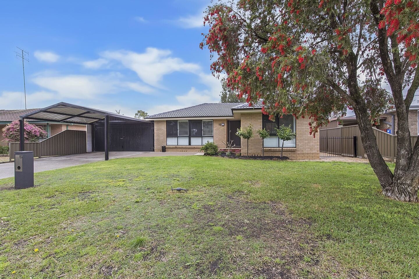 13 Gadara Drive, South Penrith Sold by Response Real Estate Penrith - image 1