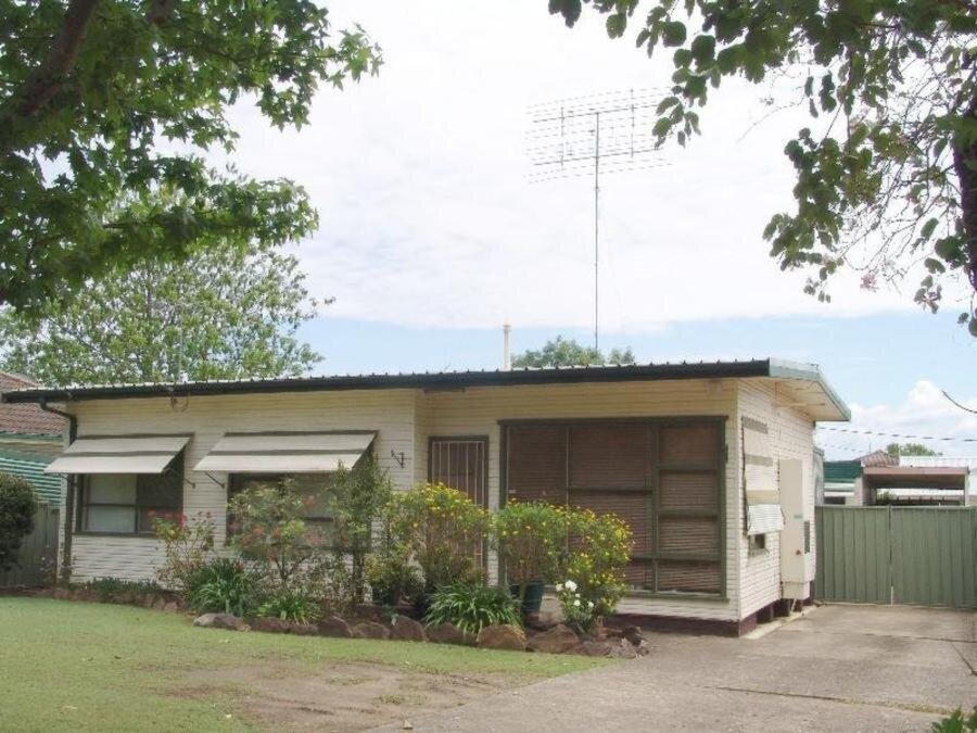 65 Bulter Crescent, Penrith South Sold by Response Real Estate Penrith - image 1