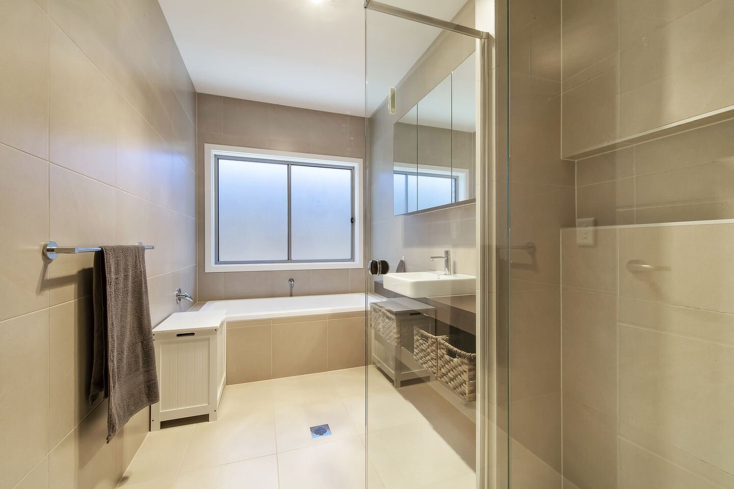 25 Ewan James Drive, Glenmore Park Sold by Response Real Estate Penrith - image 1