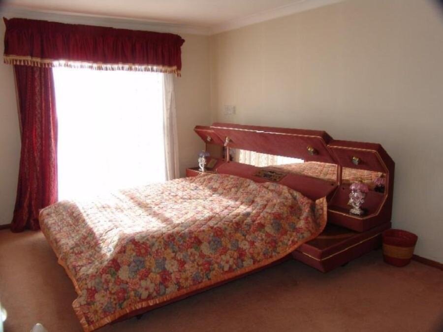 2 Plougman Crescent, Werrington Downs Sold by Response Real Estate Penrith - image 1
