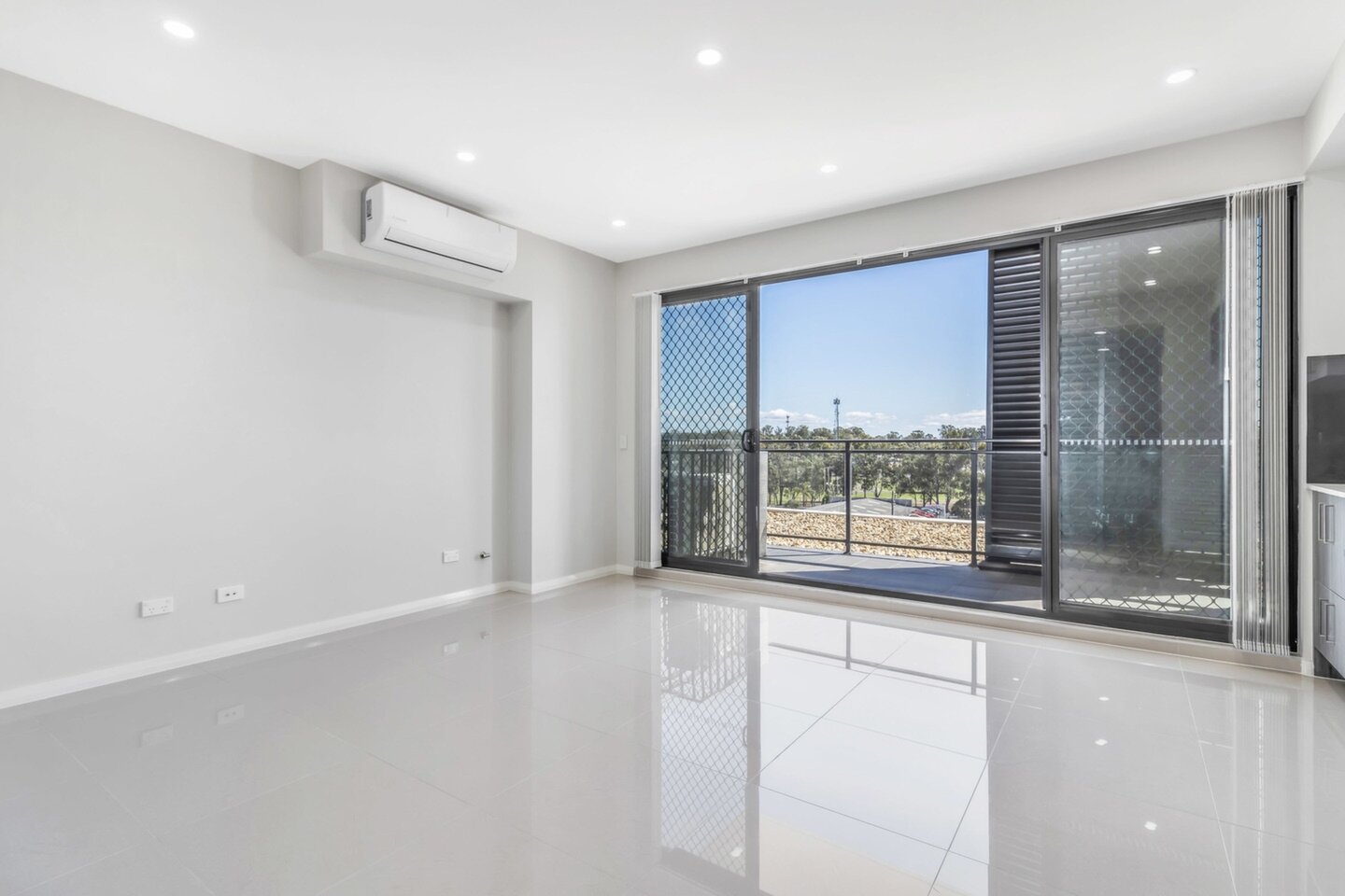 L 26, 504/240-250 Great Western Highway, Kingswood Sold by Response Real Estate Penrith - image 1