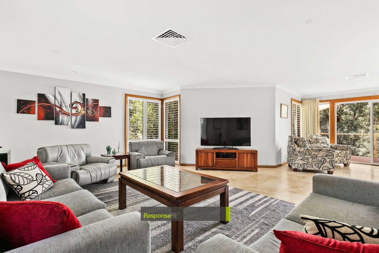 7 Knight Place, Castle Hill Sold by ResponseRE Walsh Sullivan Baulkham Hills - image 1
