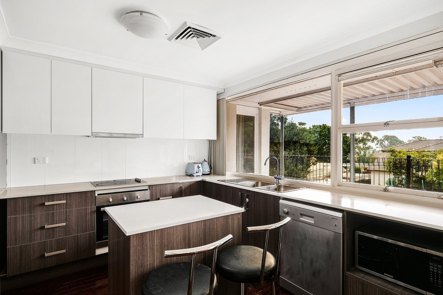 15 Merindah Road, Baulkham Hills Sold by ResponseRE Walsh Sullivan Northmead - image 1