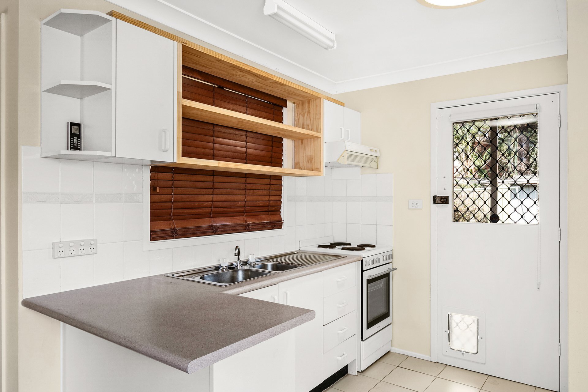 5A Solander Road, Kings Langley Leased by ResponseRE Walsh Sullivan Baulkham Hills - image 1