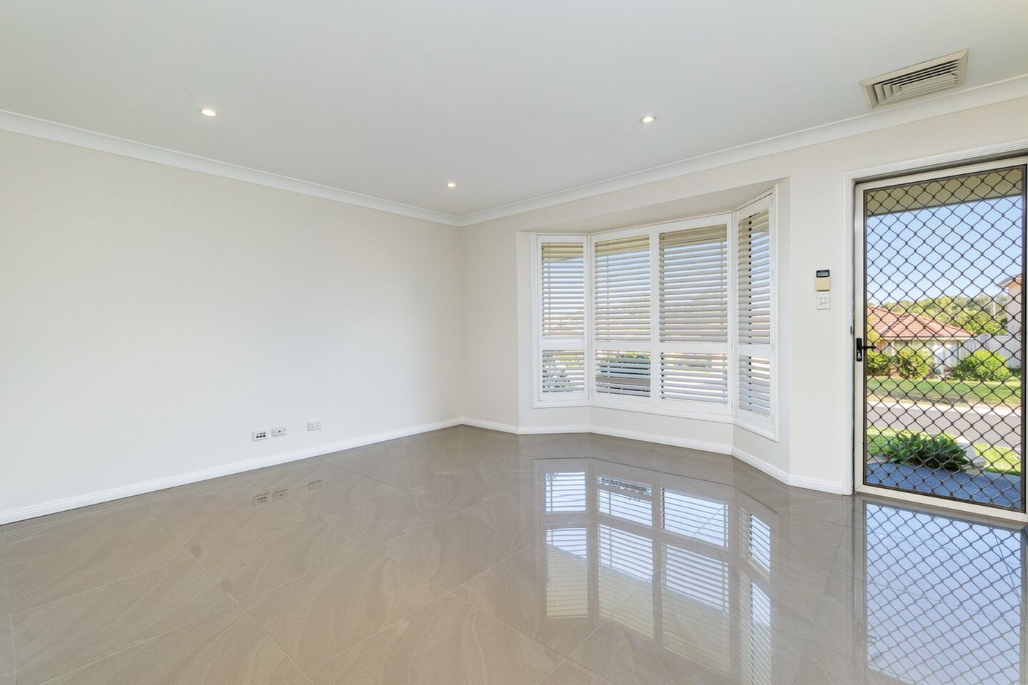 9 Falcon Way, Glenwood Sold by ResponseRE - image 1