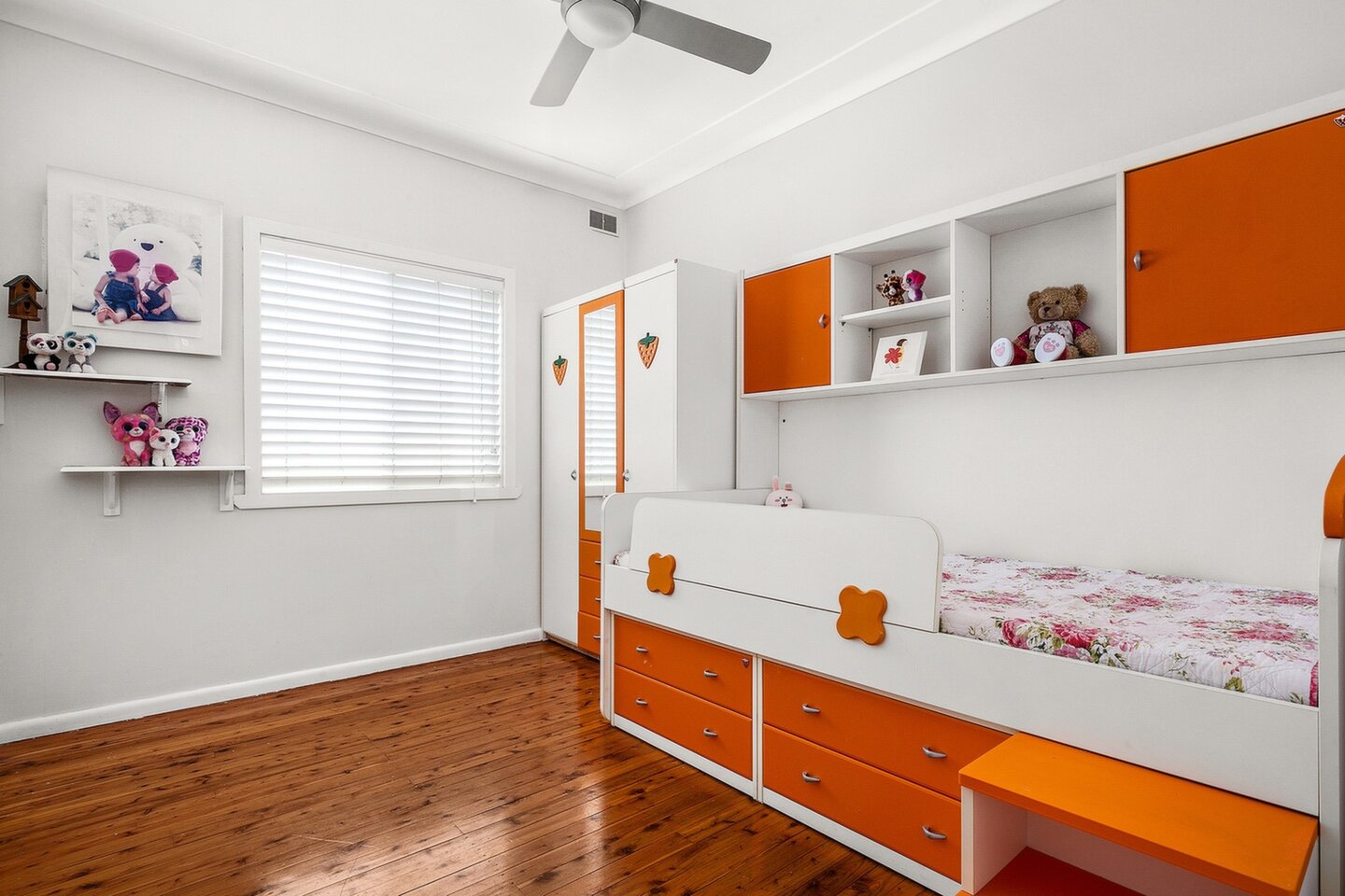 32 Yvonne Street, Seven Hills Sold by ResponseRE Walsh Sullivan Northmead - image 1