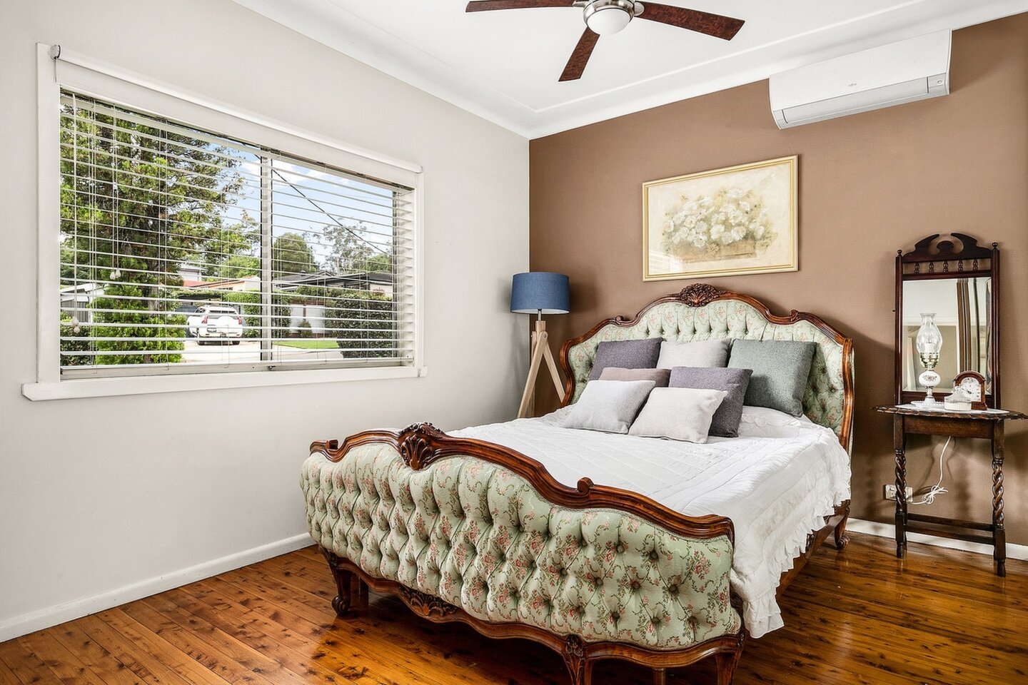 32 Yvonne Street, Seven Hills Sold by ResponseRE Walsh Sullivan Northmead - image 1