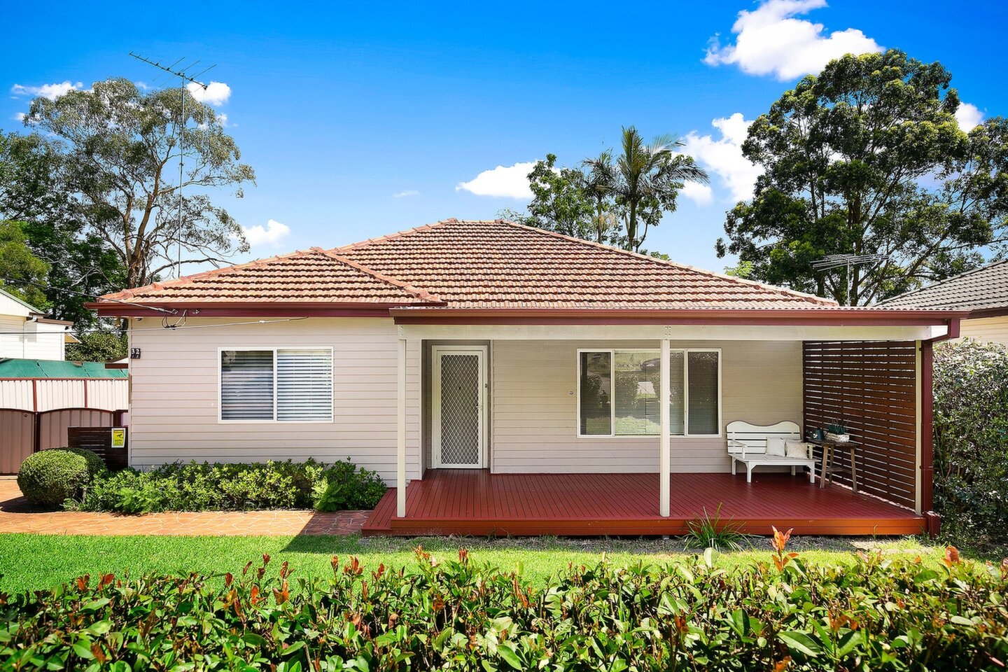 32 Yvonne Street, Seven Hills Sold by ResponseRE Walsh Sullivan Northmead - image 1