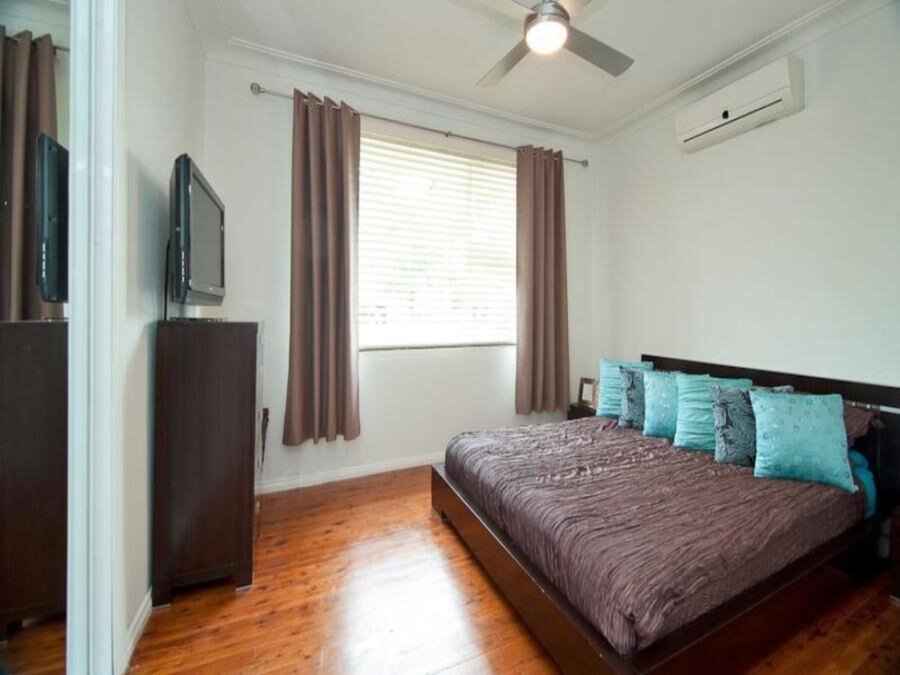 18 Elliott Street, Kingswood Sold by Response Real Estate Penrith - image 1