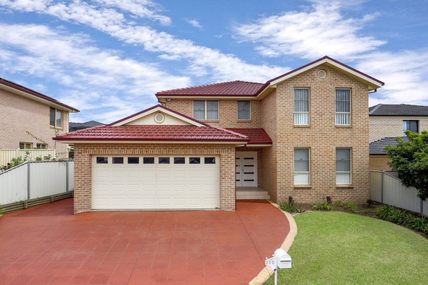 330 Glenwood Park Drive, Glenwood Sold by ResponseRE - image 1