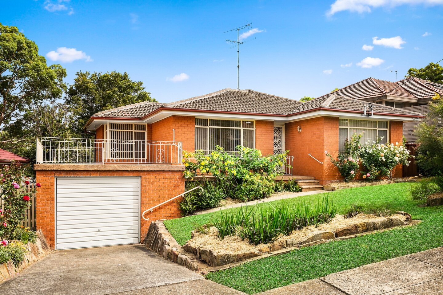 7 Tennyson Street, Winston Hills Sold by ResponseRE Walsh Sullivan Northmead - image 1