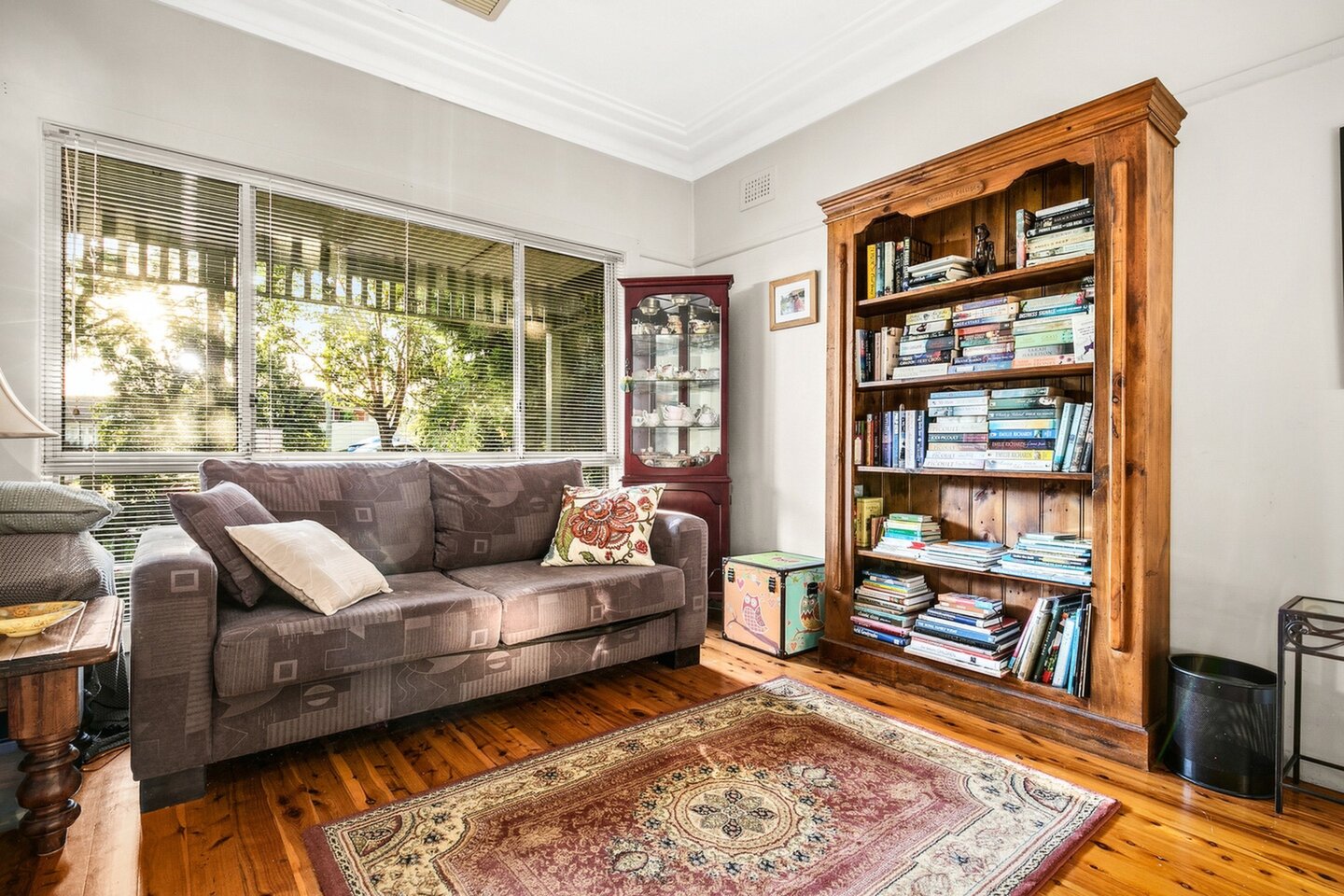 6 Veronica Crescent, Seven Hills Sold by ResponseRE Walsh Sullivan Northmead - image 1