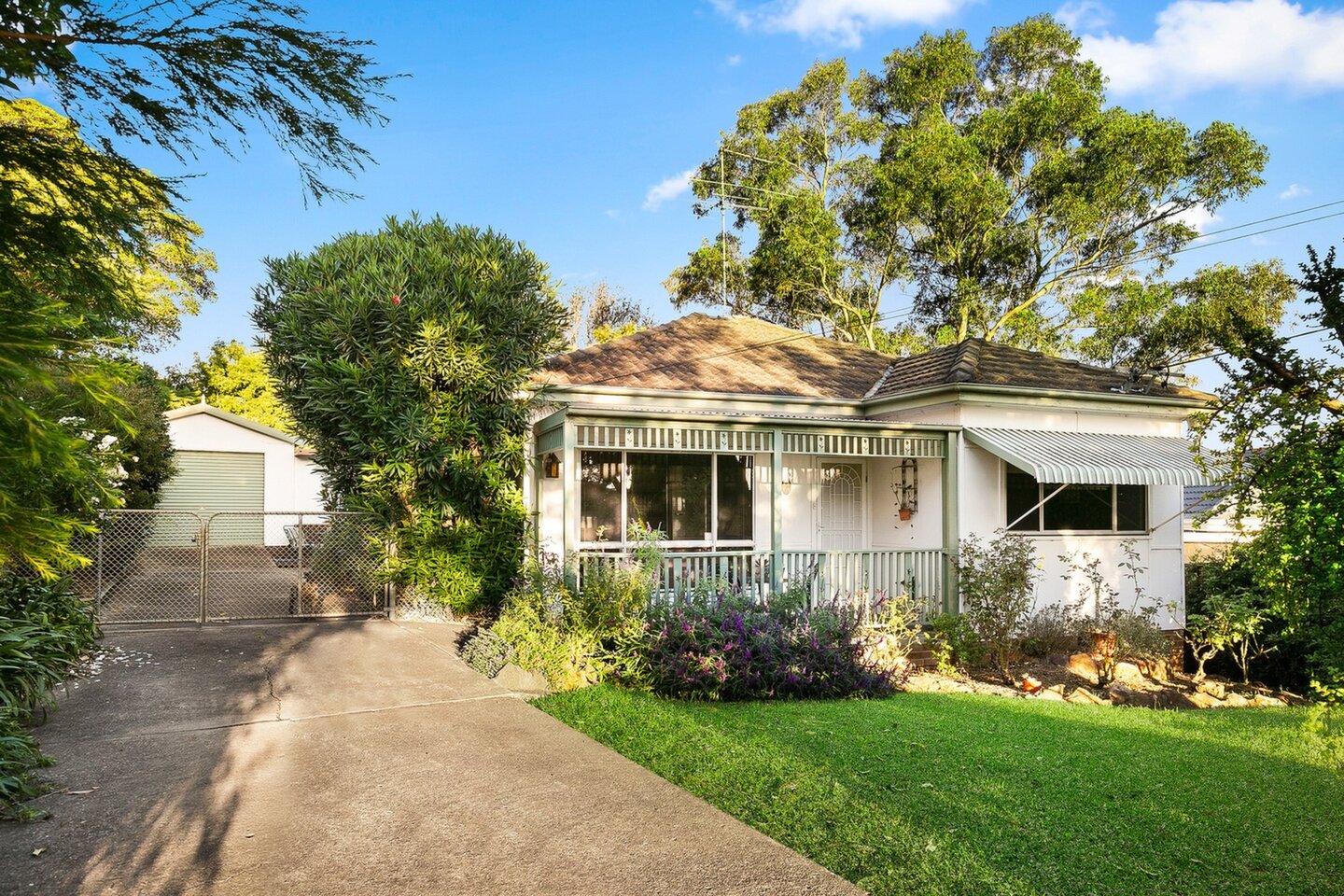 6 Veronica Crescent, Seven Hills Sold by ResponseRE Walsh Sullivan Northmead - image 1