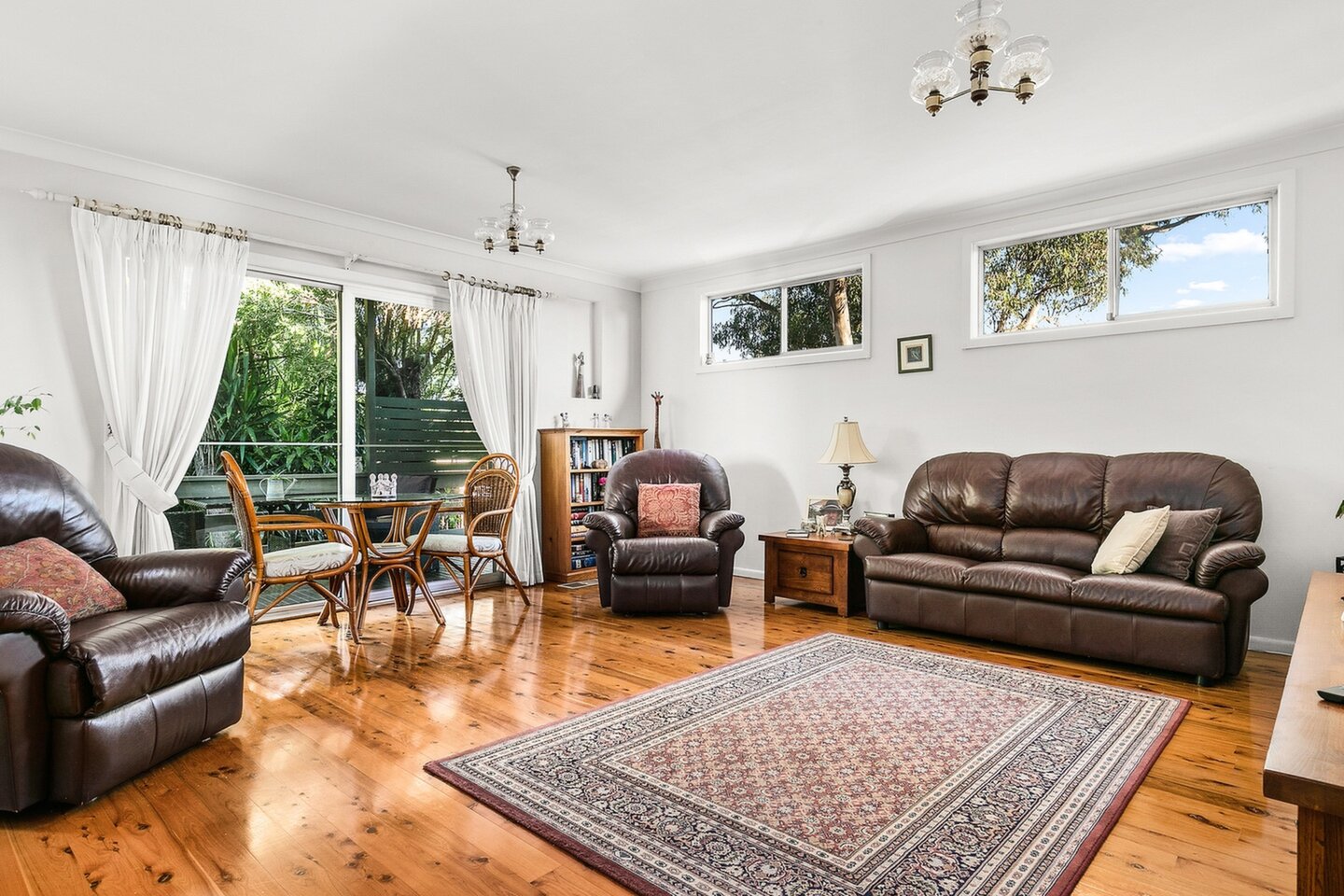 6 Veronica Crescent, Seven Hills Sold by ResponseRE Walsh Sullivan Northmead - image 1